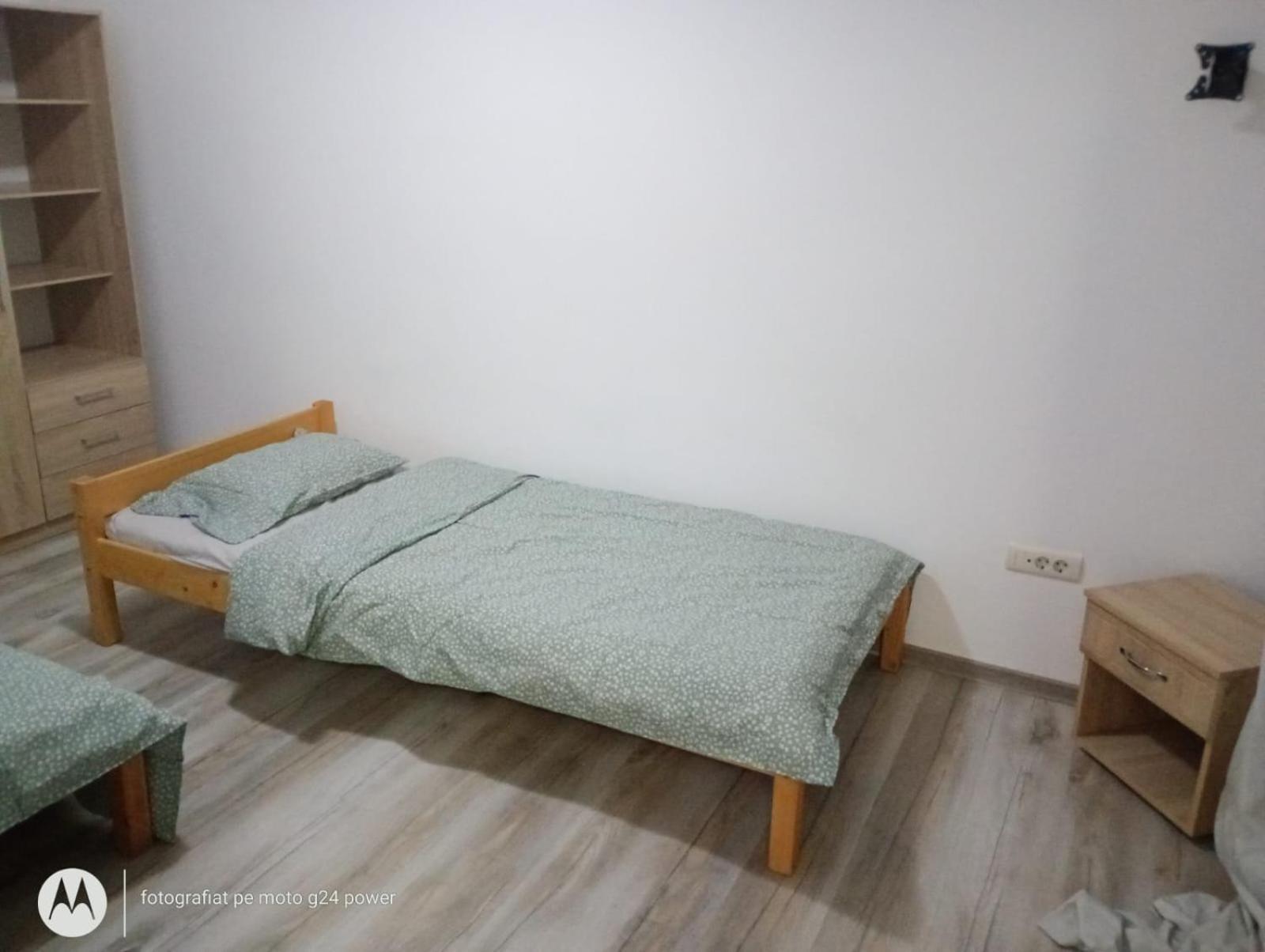 4 Rooms Apartment Тульча Екстер'єр фото